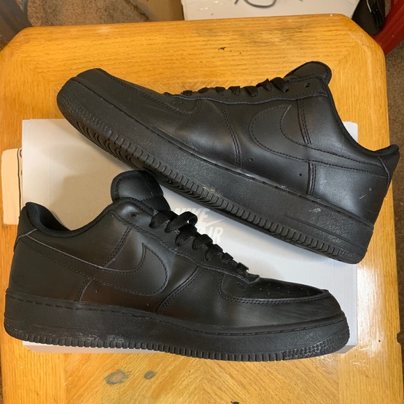 Air Force 1 - Picture 2 of 5